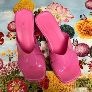 Jeffrey Campbell pink Bubblegum 2” Heeled
Slide Sandals Sz 9US/40EU